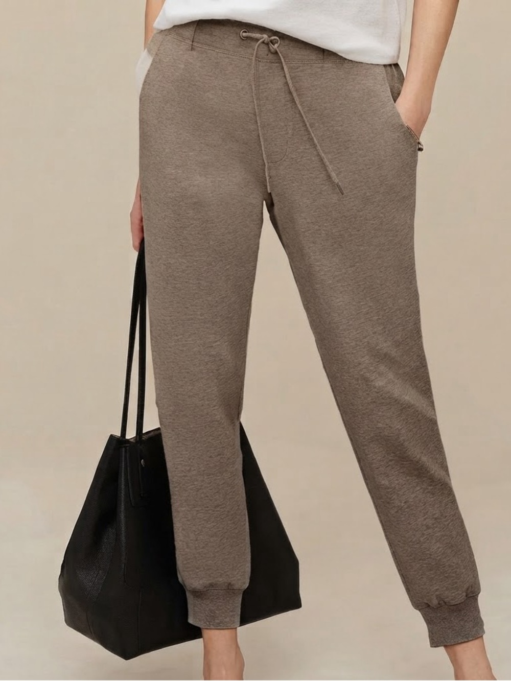 Wilfred| Aritzia| Taupe Crepette Lightweight Drawstring Jogger Trousers Sz M